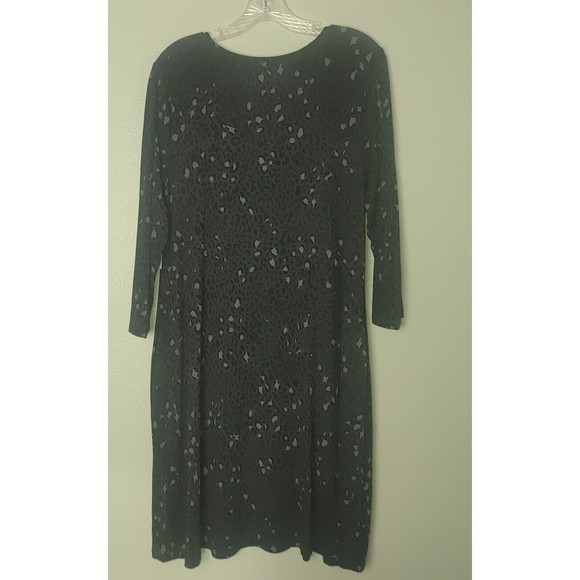 Time And Tru Swing Dress Size Large 3/4 Sleeve Round Neck Pockets Animal NEW - Picture 4 of 10